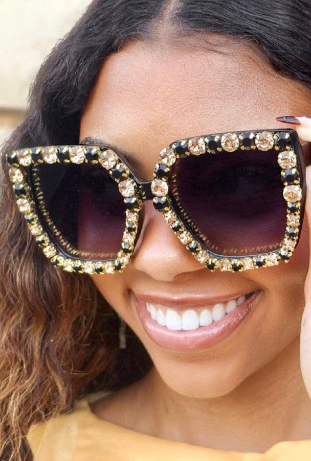 What a Gem Oversized Sunnies in Black & Gold - close-up
