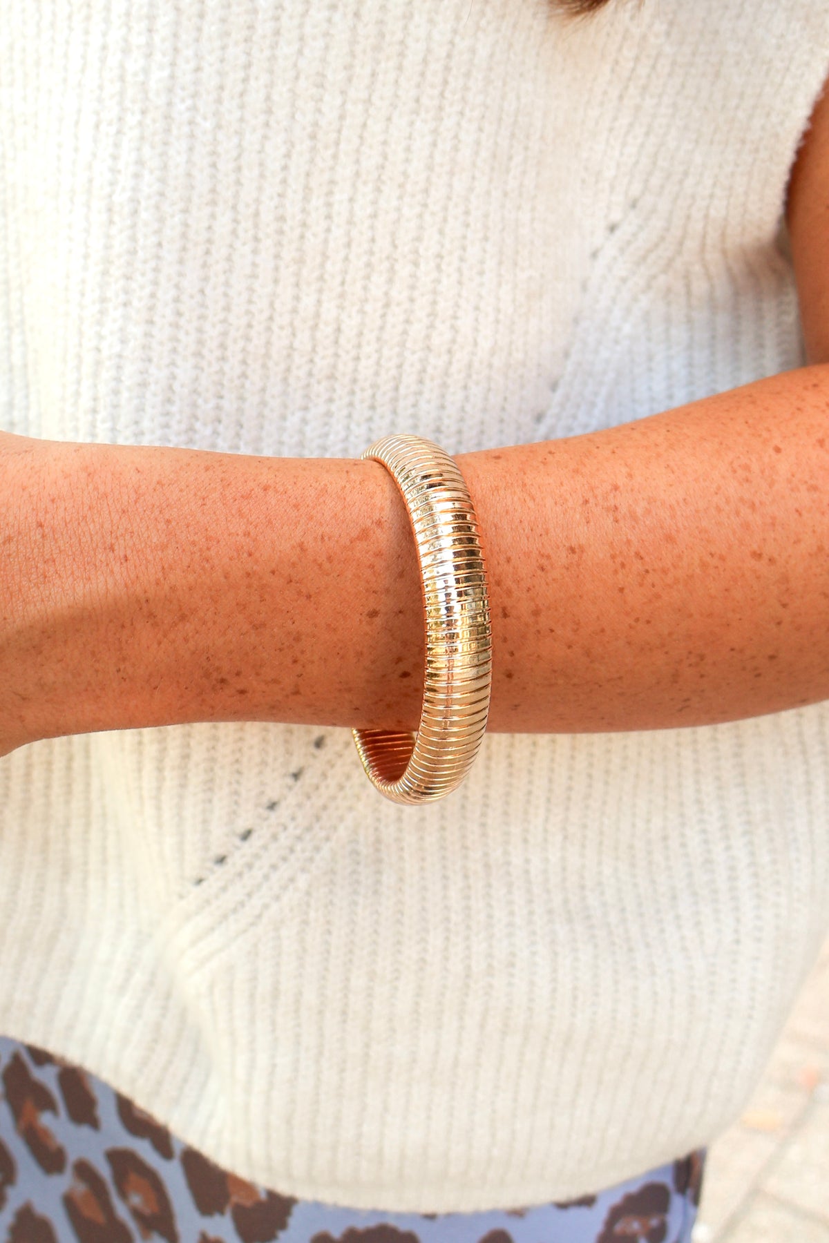 Never Give Up Thick Coiled Bangle