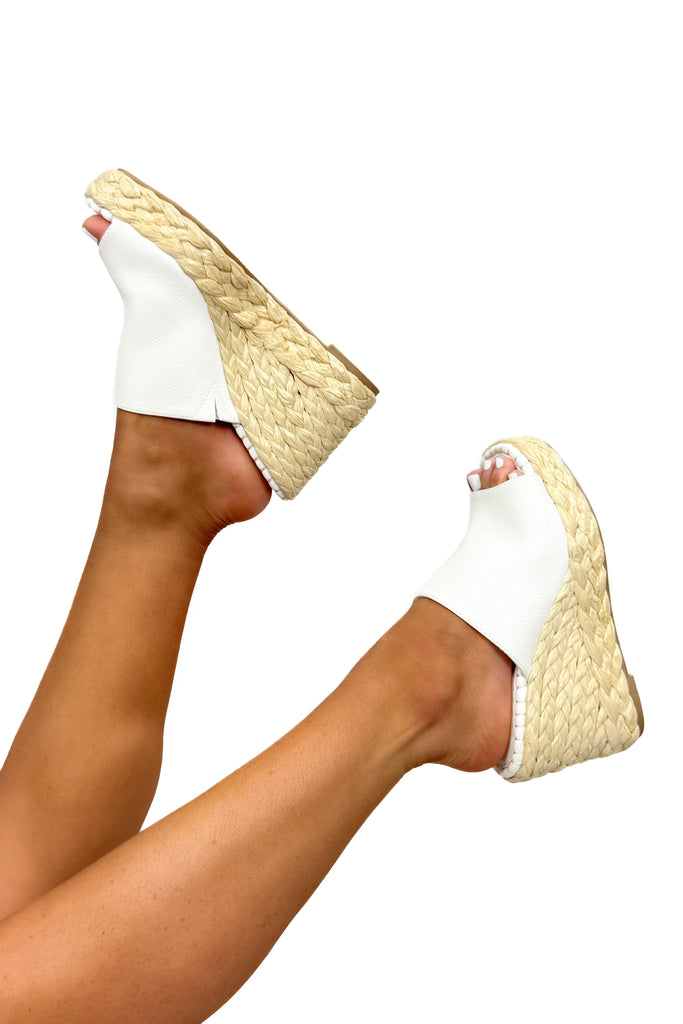 Raffia Wedges