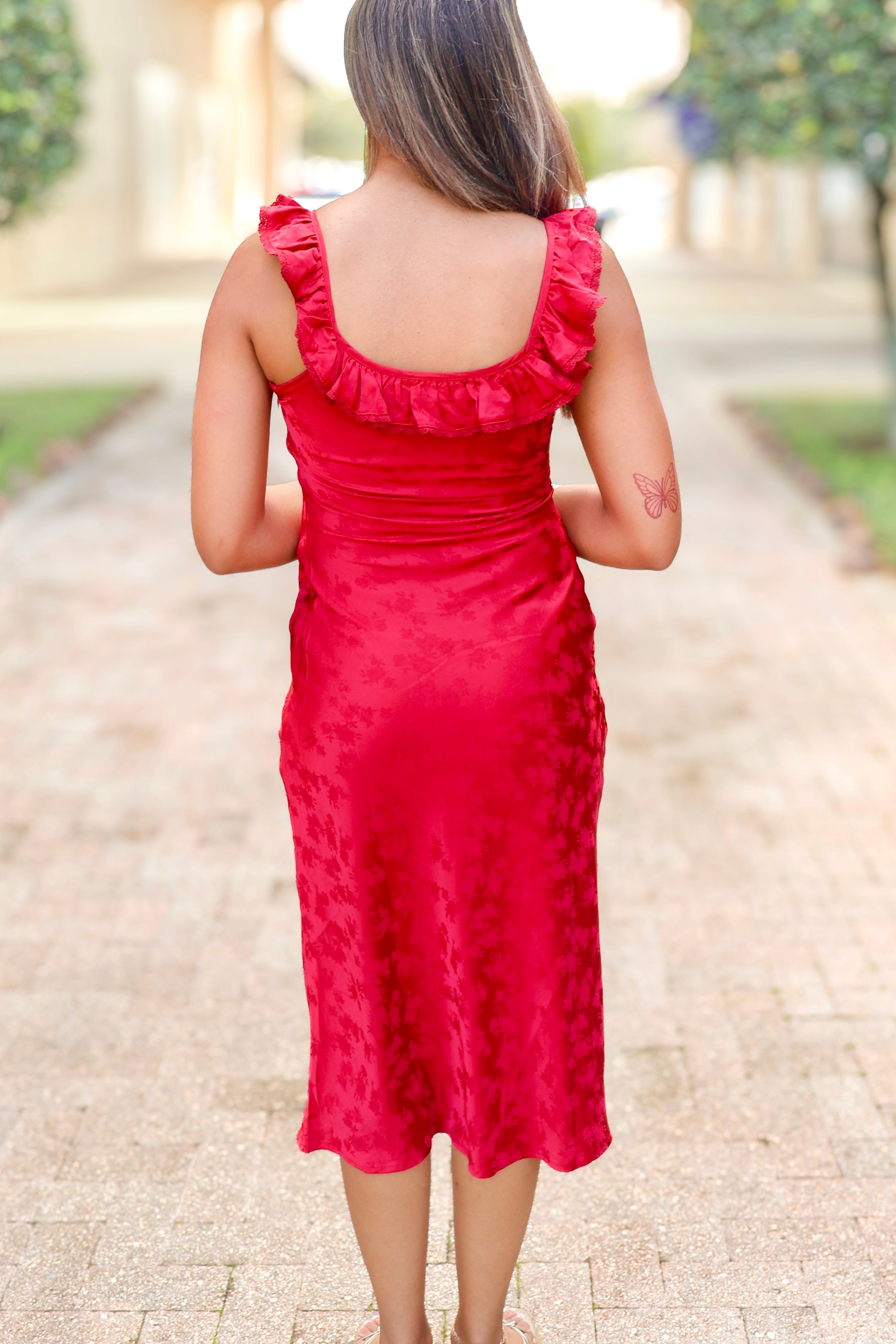 Dreaming of You Lace Detail Midi Dress Size M Red / M