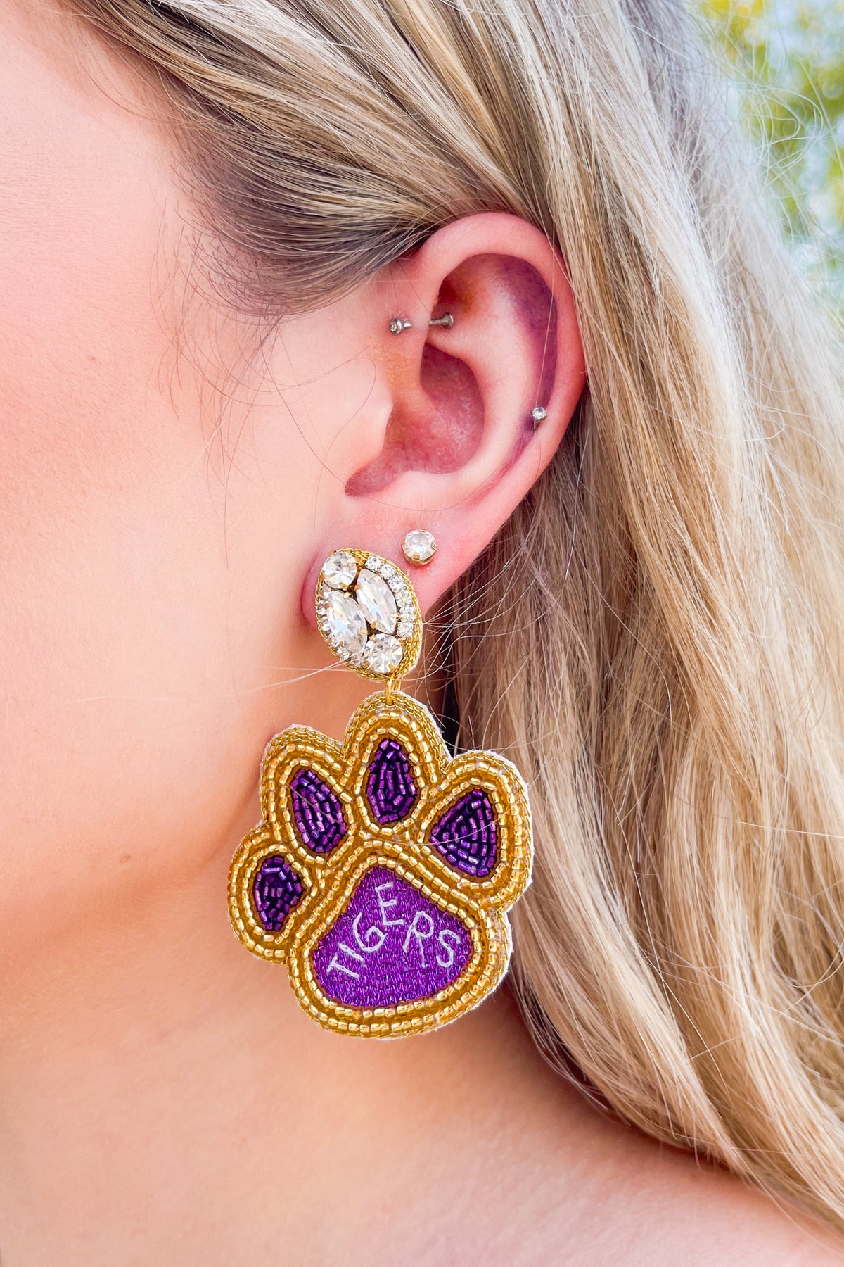 tiger paws beaded earrings