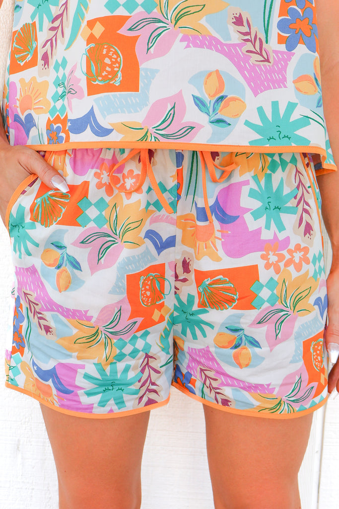 tie waist printed shorts
