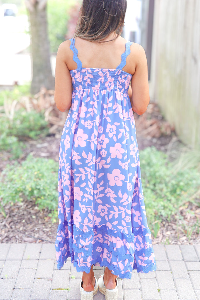 back of wavy trim maxi dress