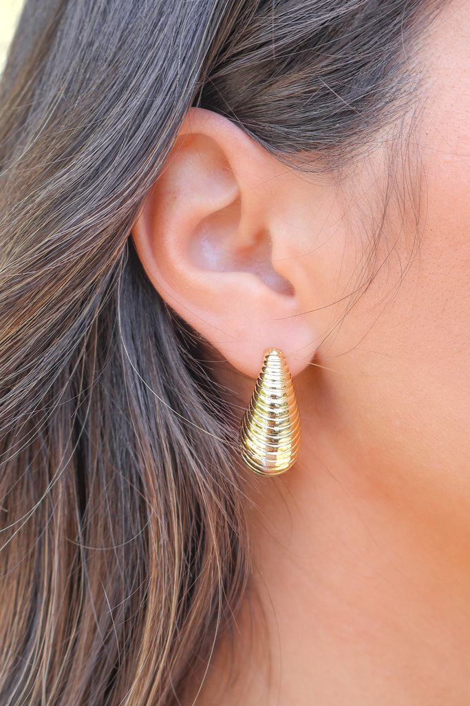ribbed teardrop earrings